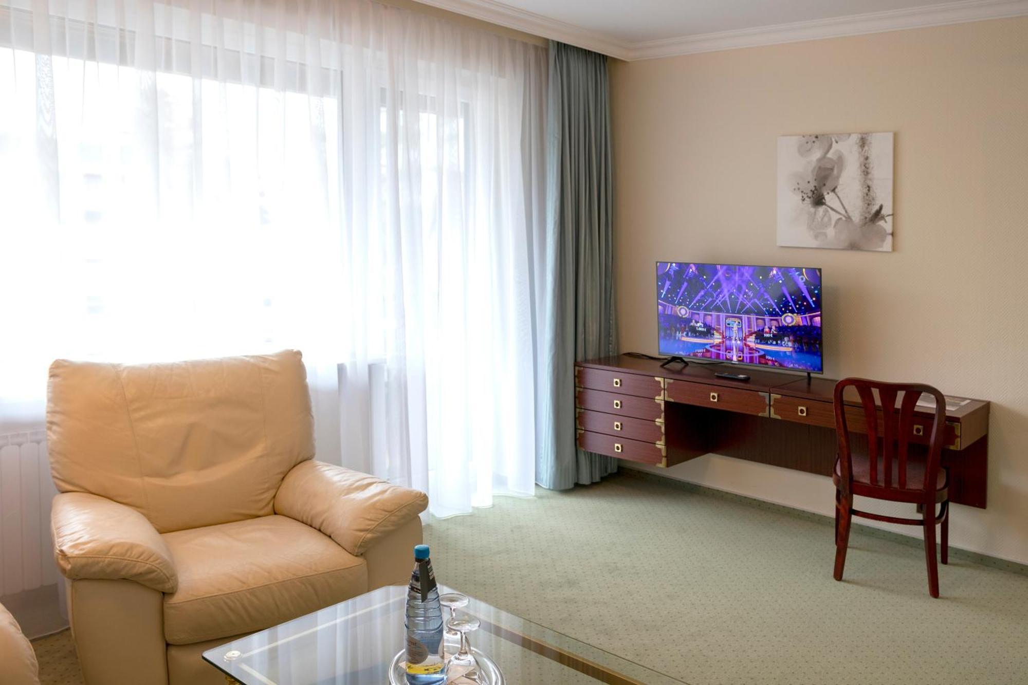 Golf- Und Wellnesshotel Amtsheide 巴德贝芬森 外观 照片